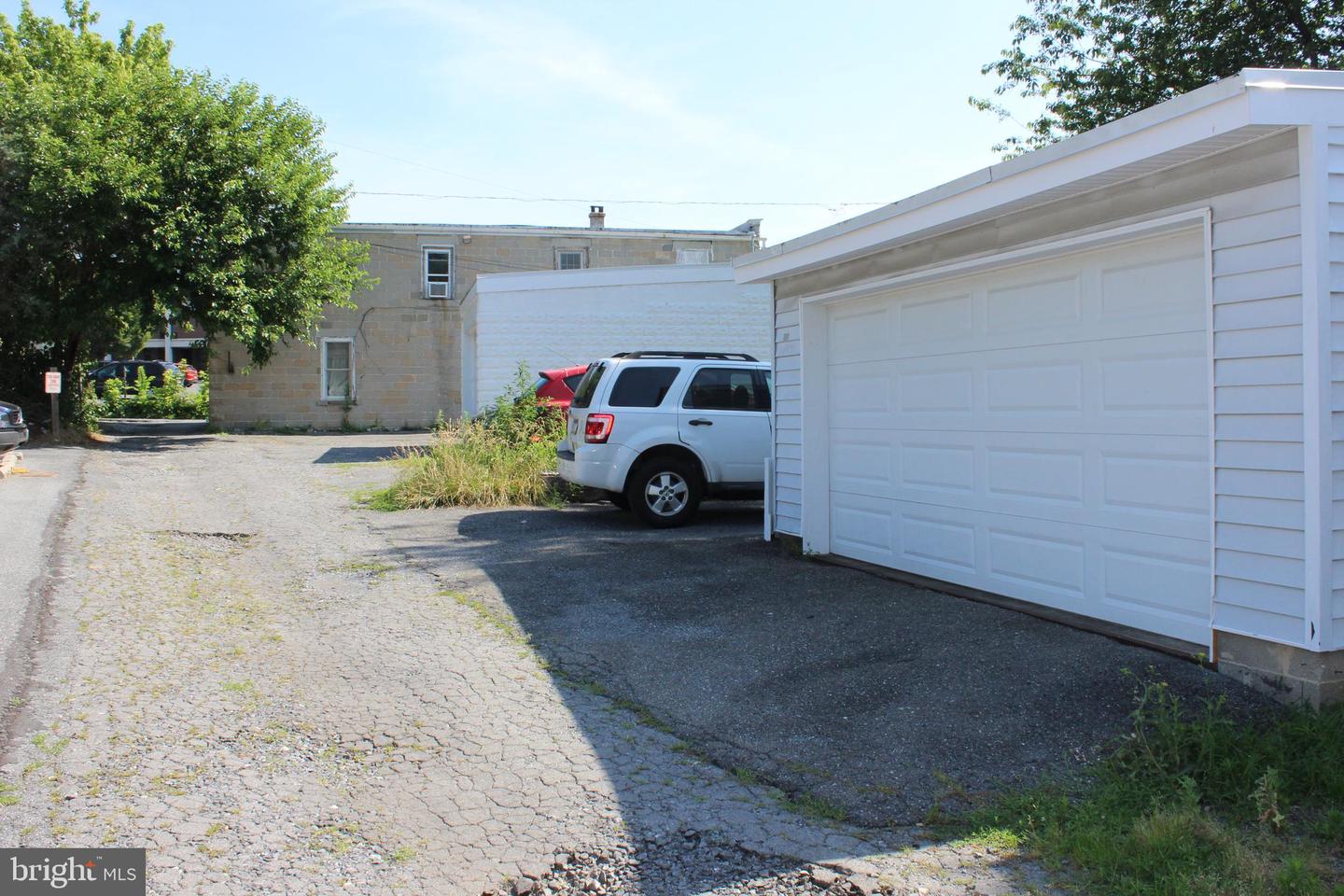 116 College Ave Property Photo 9