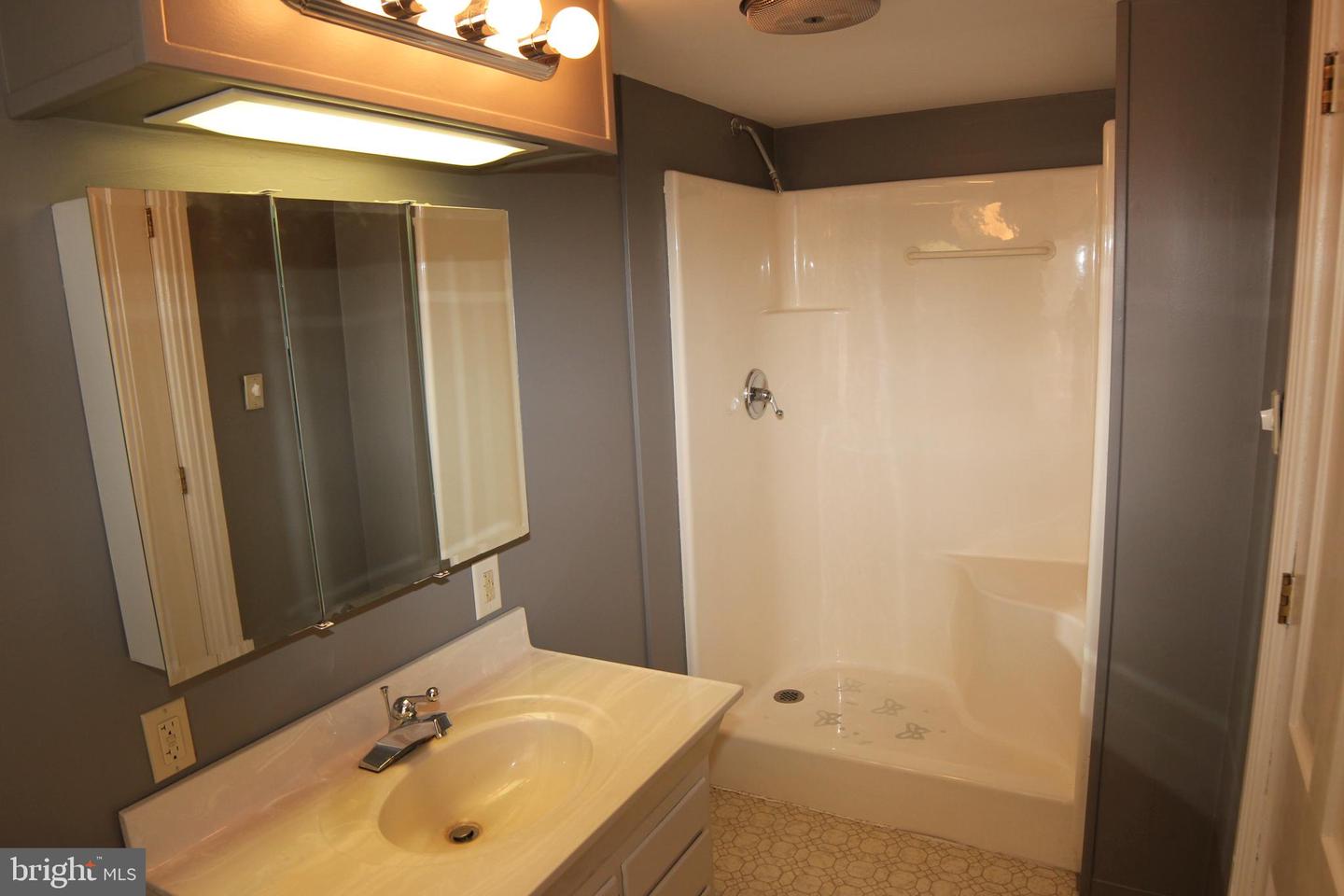 116 College Ave Property Photo 11