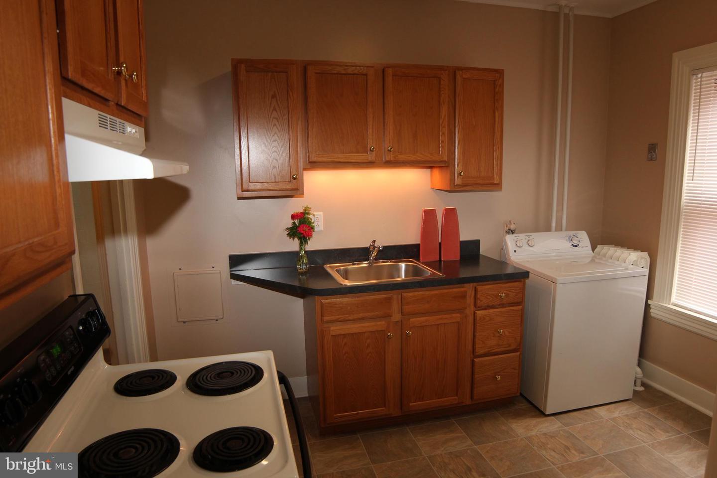 116 College Ave Property Photo 28