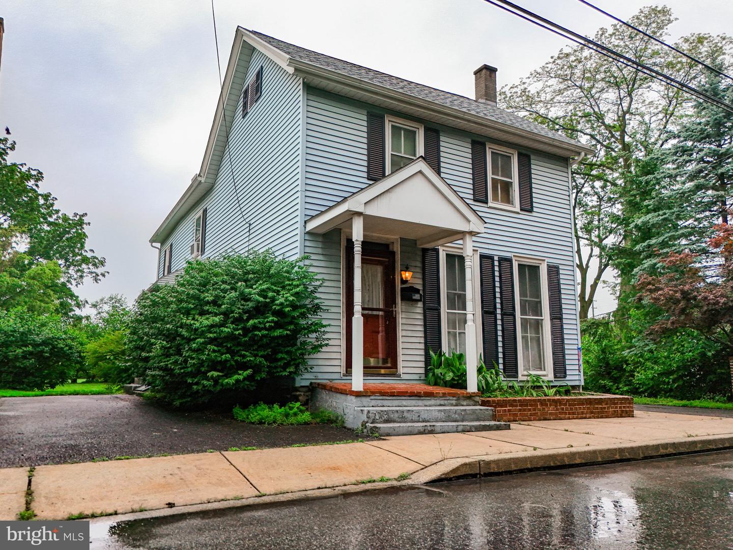 7 S Jackson St Property Photo 1