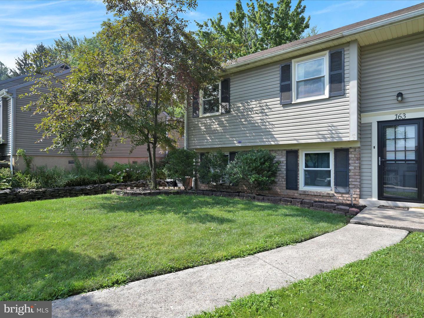 163 Irene Ave Property Photo 1