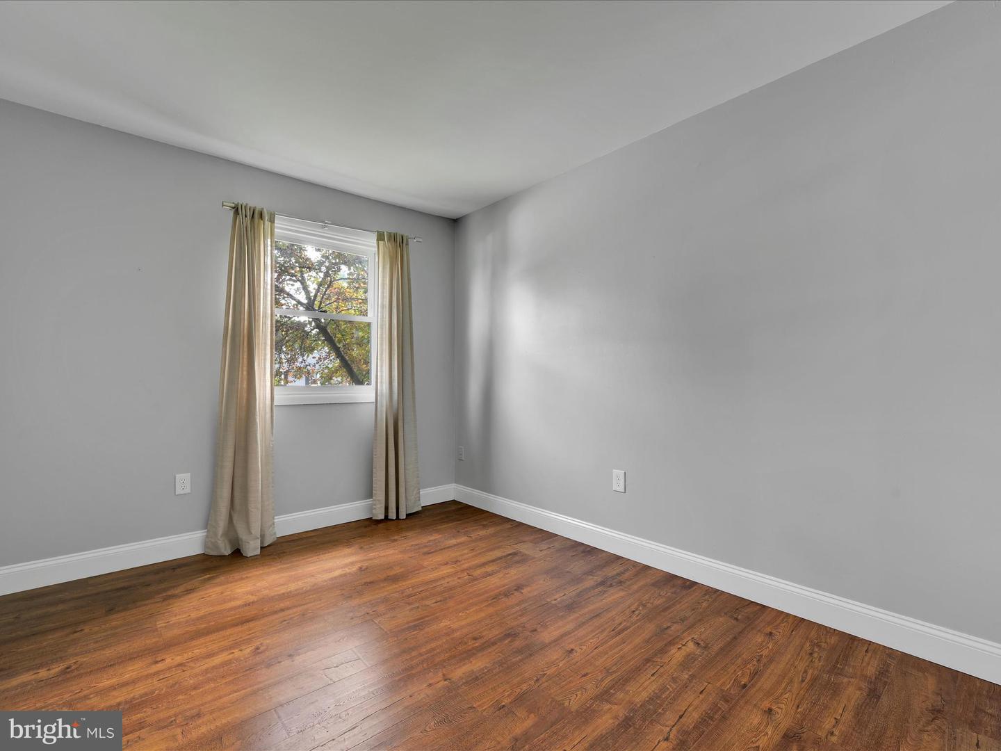 163 Irene Ave Property Photo 18