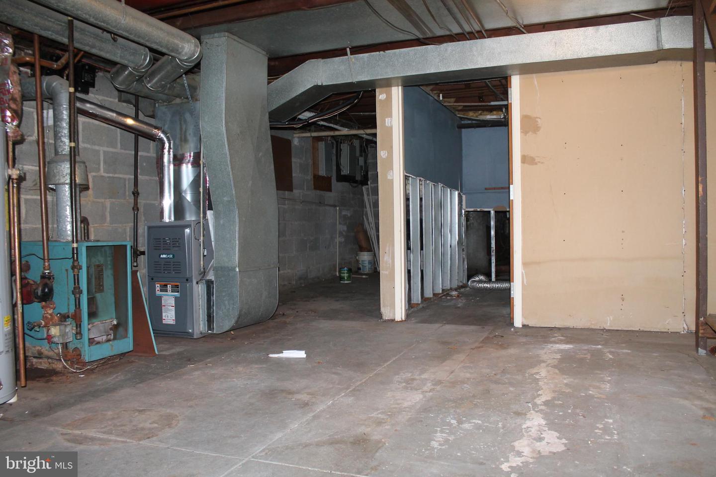 1922 Columbia Ave Property Photo 11