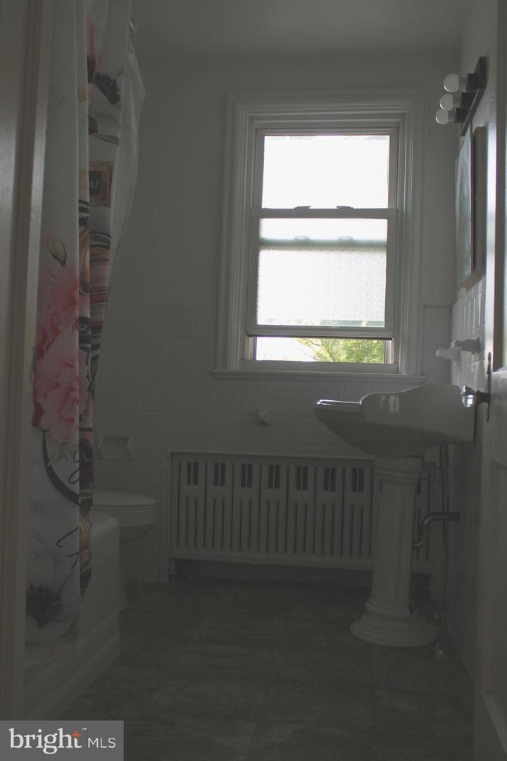 1922 Columbia Ave Property Photo 17