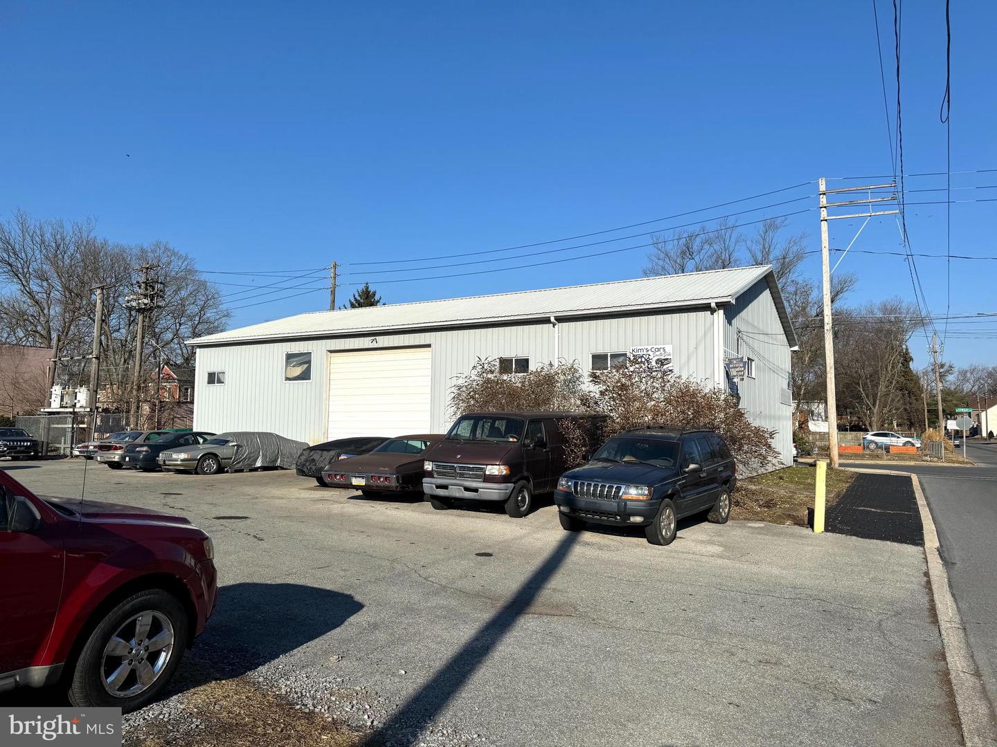 199 W Stiegel St Property Photo 1