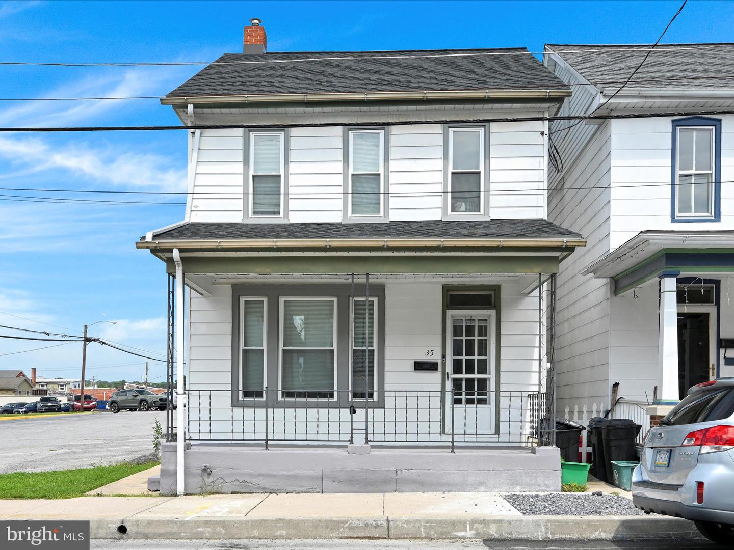 35 E Washington St Property Photo 1