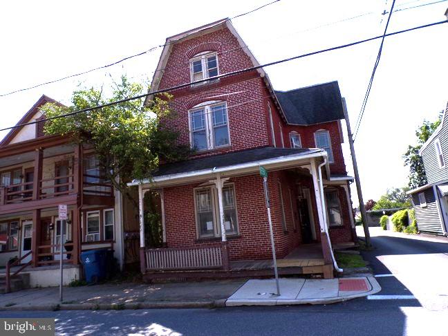 27 W Ferdinand St Property Photo 1