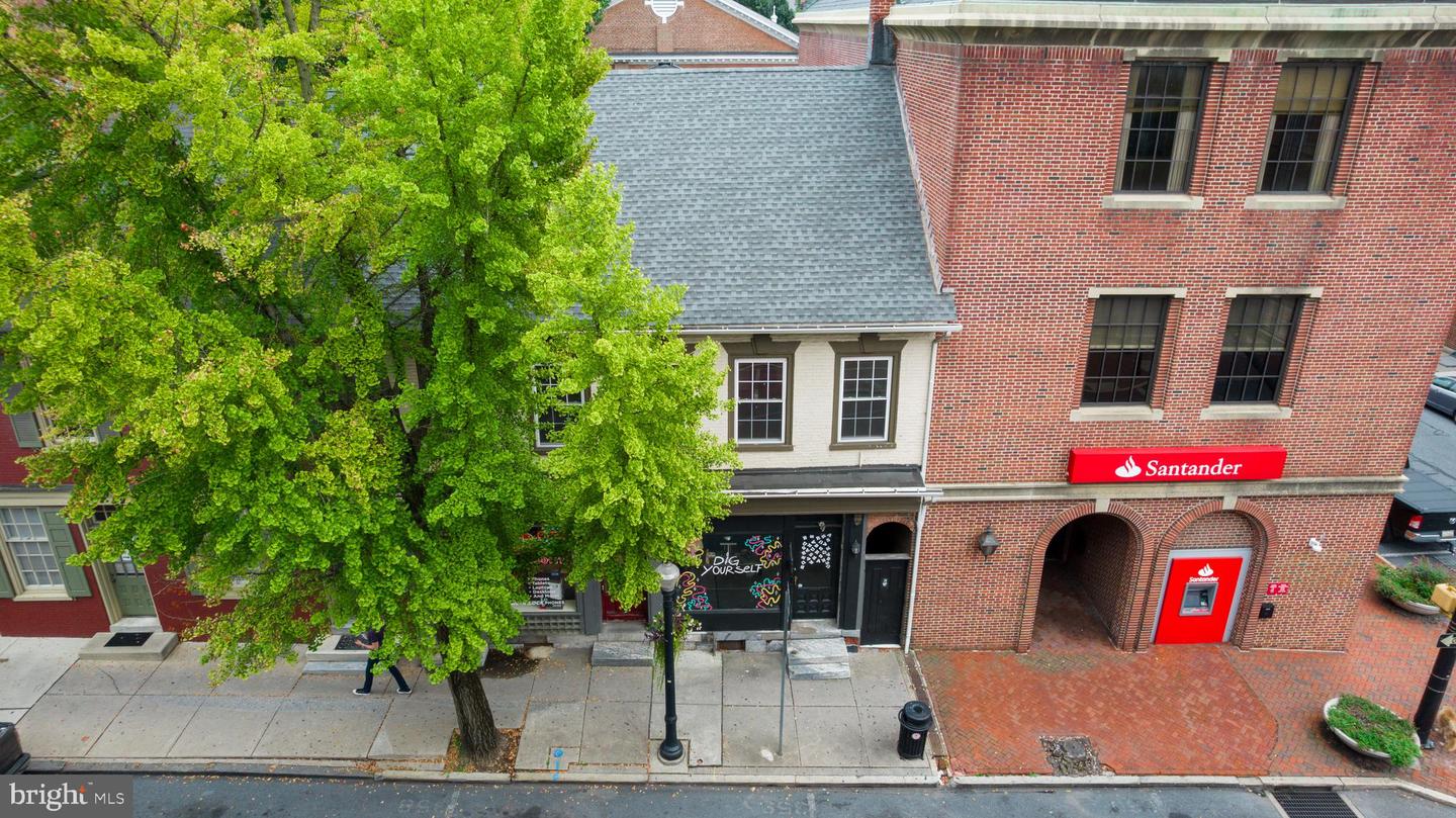 106-108 E King St Property Photo 6
