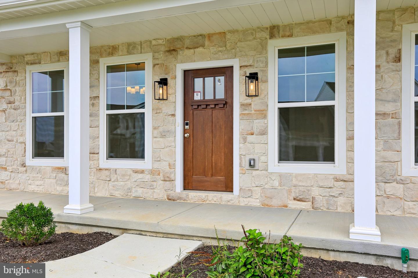 440 Parkside Way Property Photo 10