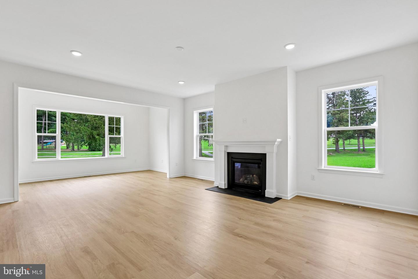 440 Parkside Way Property Photo 18