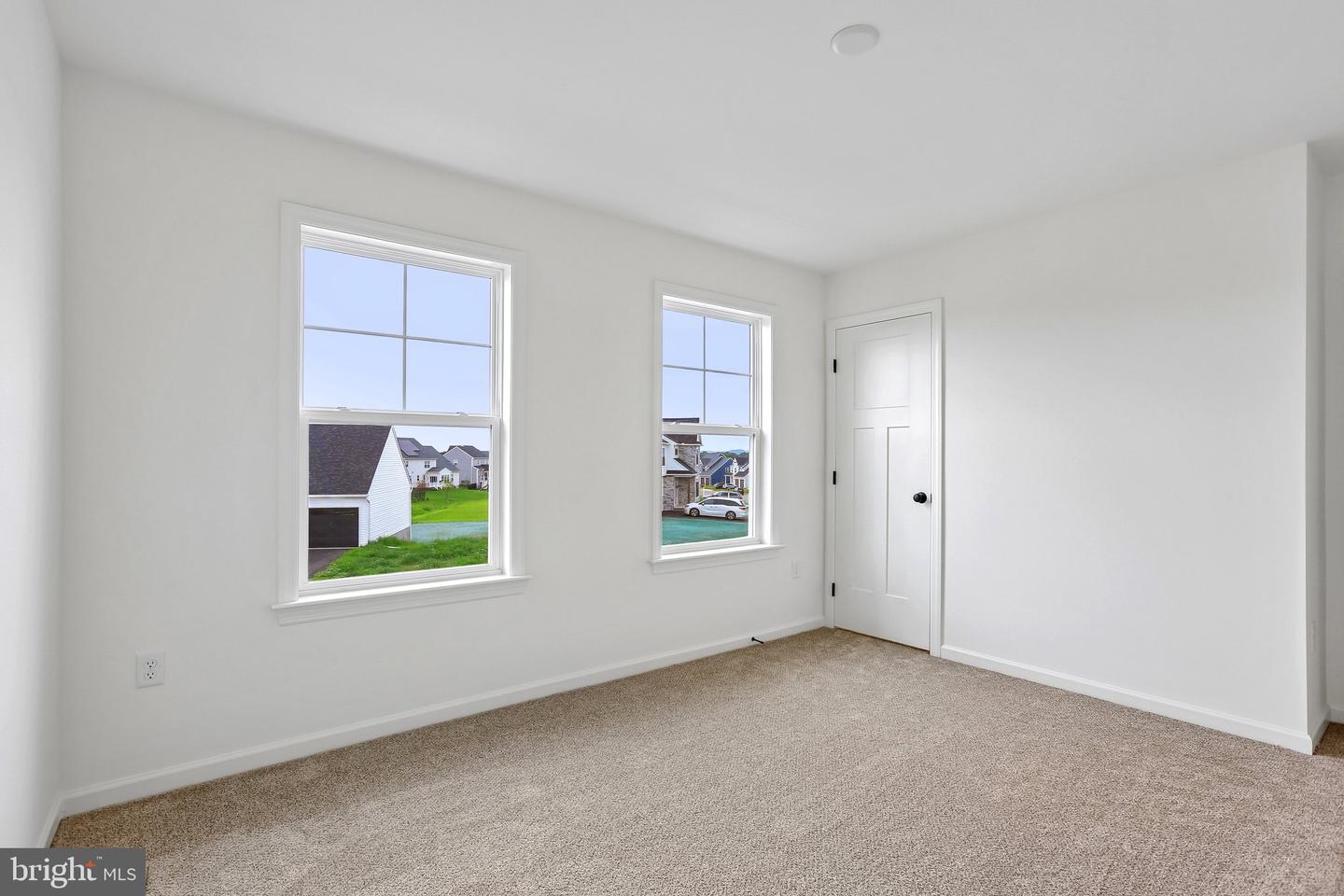 440 Parkside Way Property Photo 32