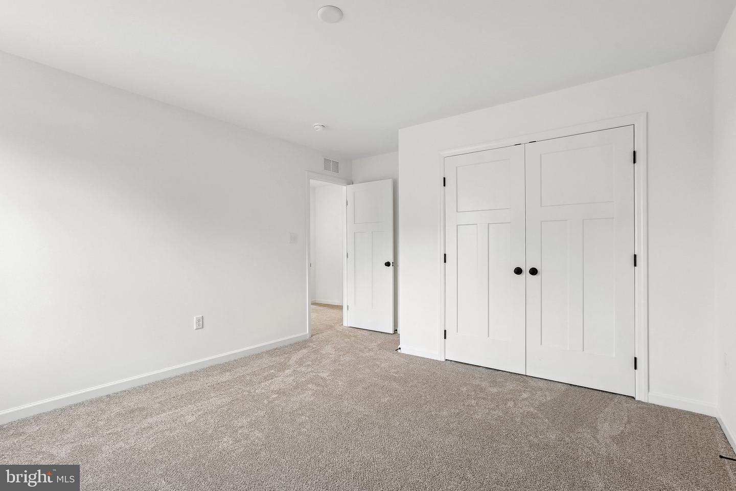440 Parkside Way Property Photo 42