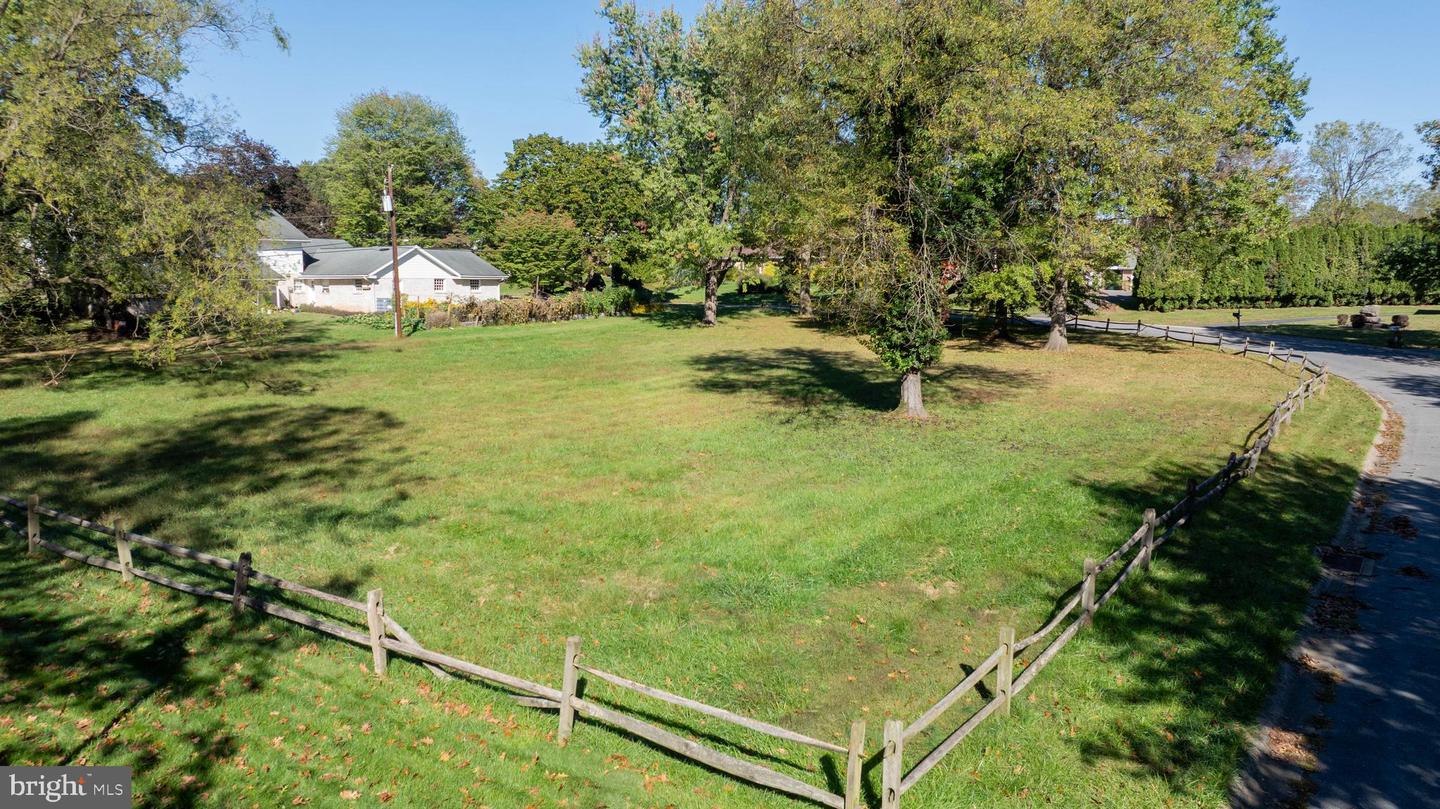 0 Barrholly Dr #lot 1 Property Photo 1