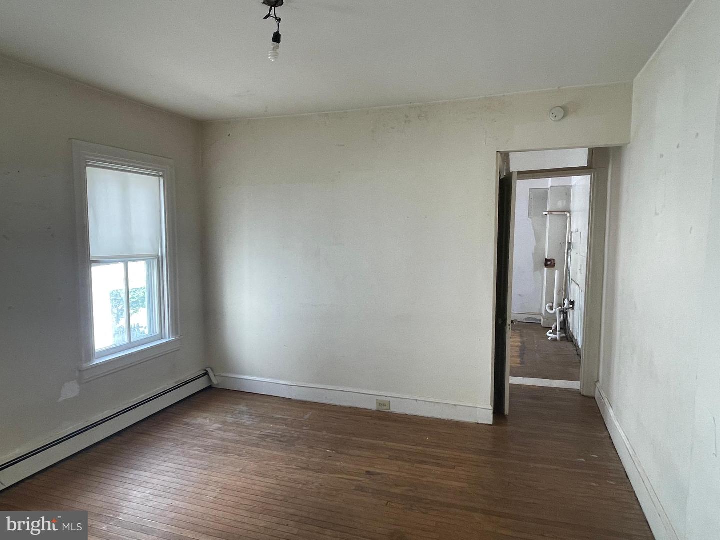 649-651 W Chestnut St Property Photo 31