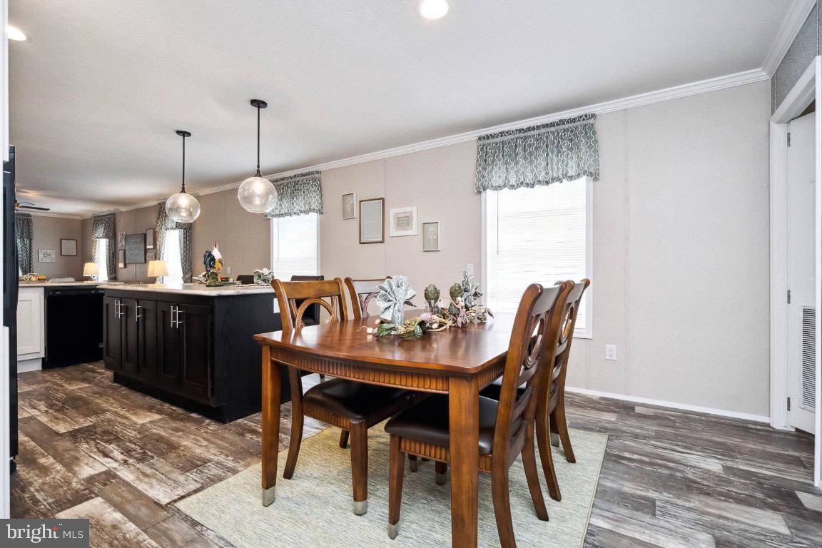 30d Debra Cir Property Photo 8