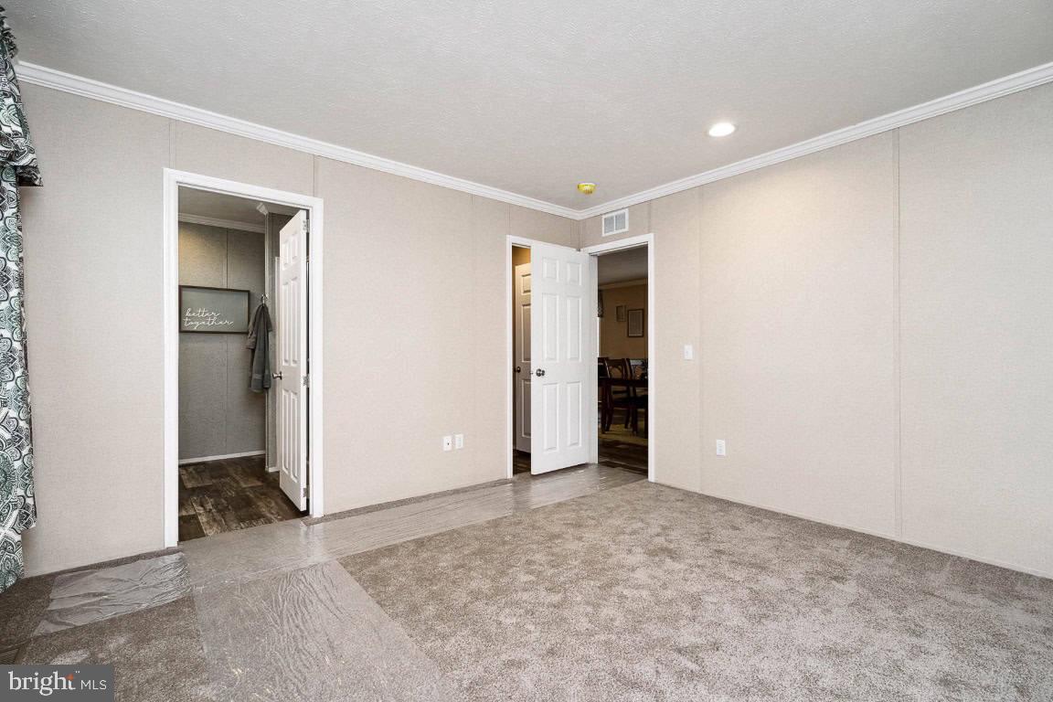 30d Debra Cir Property Photo 14