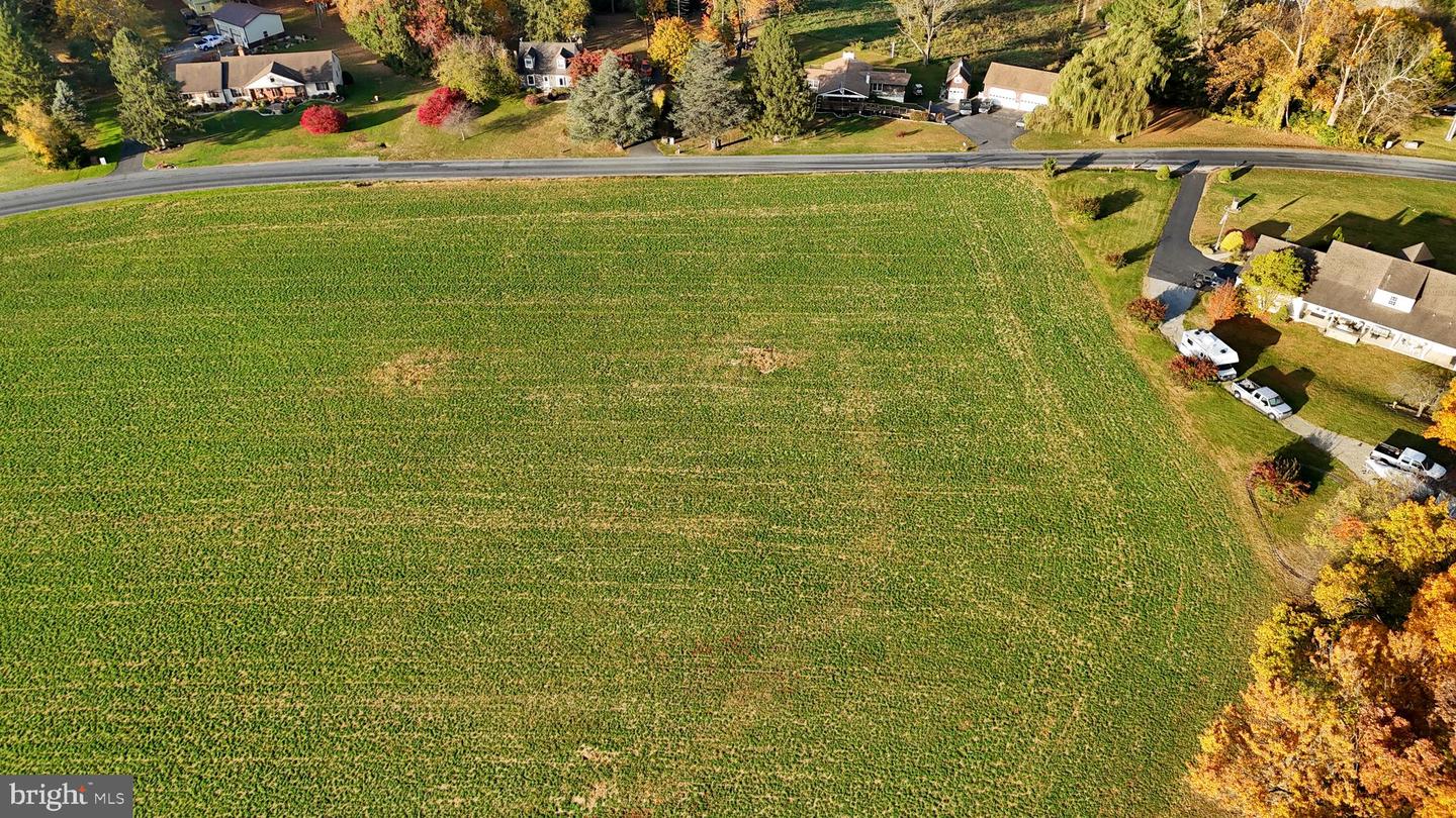 70 Long Ln Property Photo 5