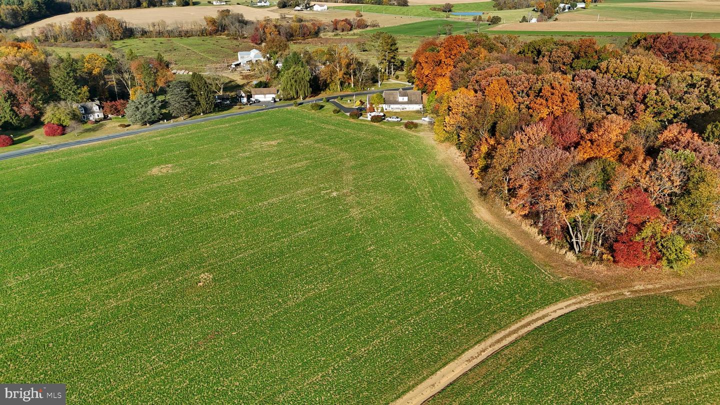 70 Long Ln Property Photo 7