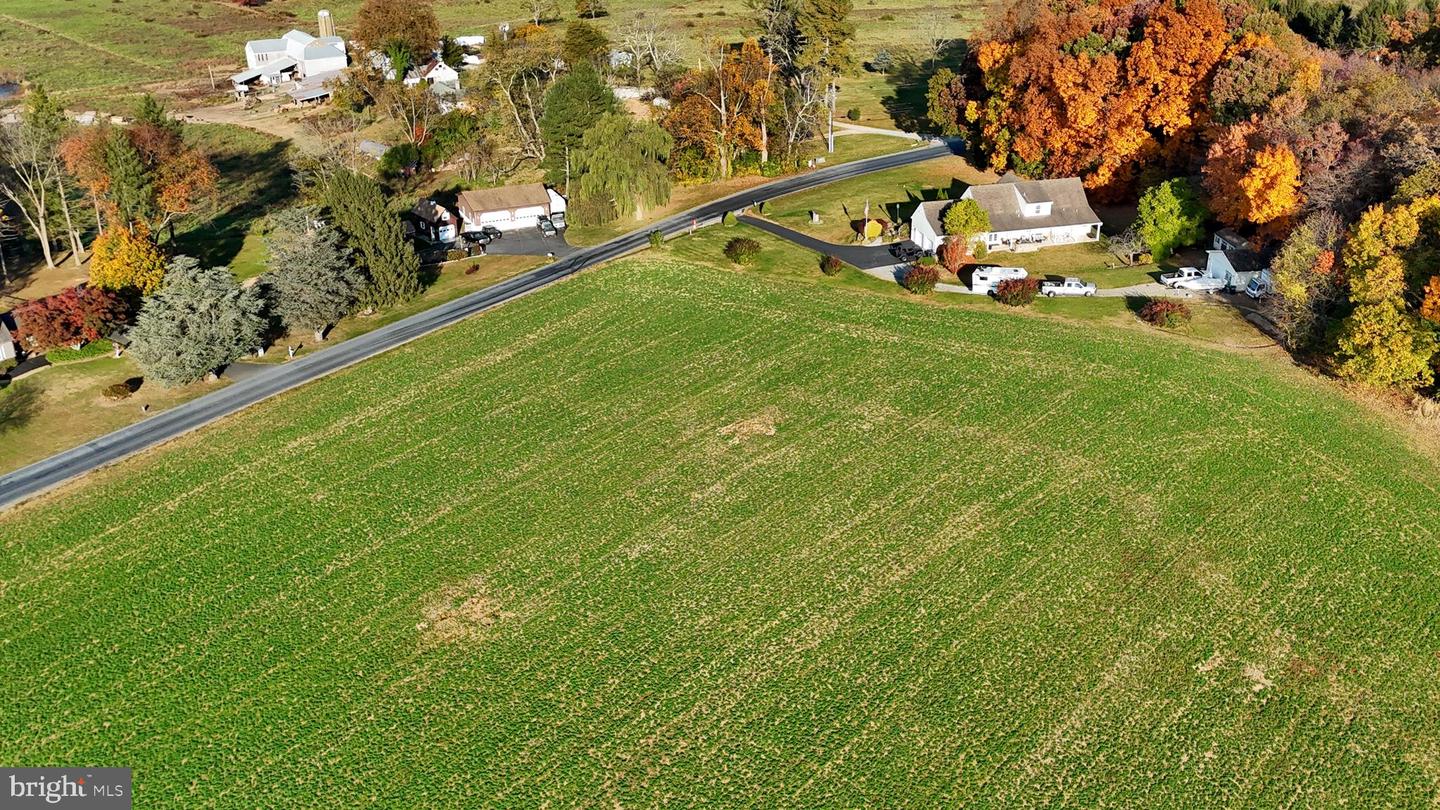 70 Long Ln Property Photo 8