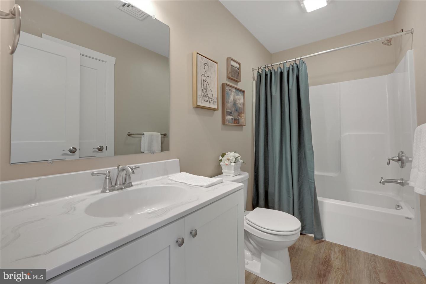 219 Pilgrim Dr Property Photo 23