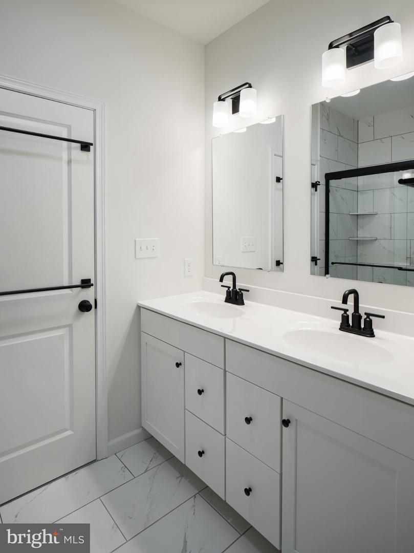 1229 Hershey Ln #crestwood Property Photo 35