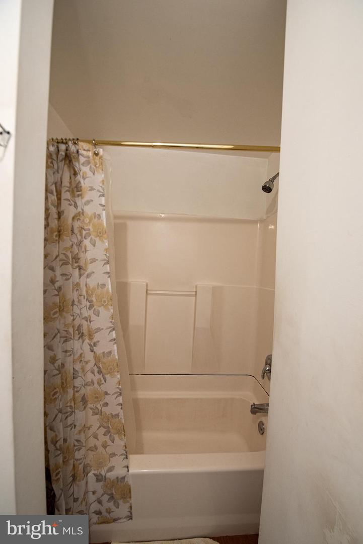 132 Reo Ave Property Photo 22