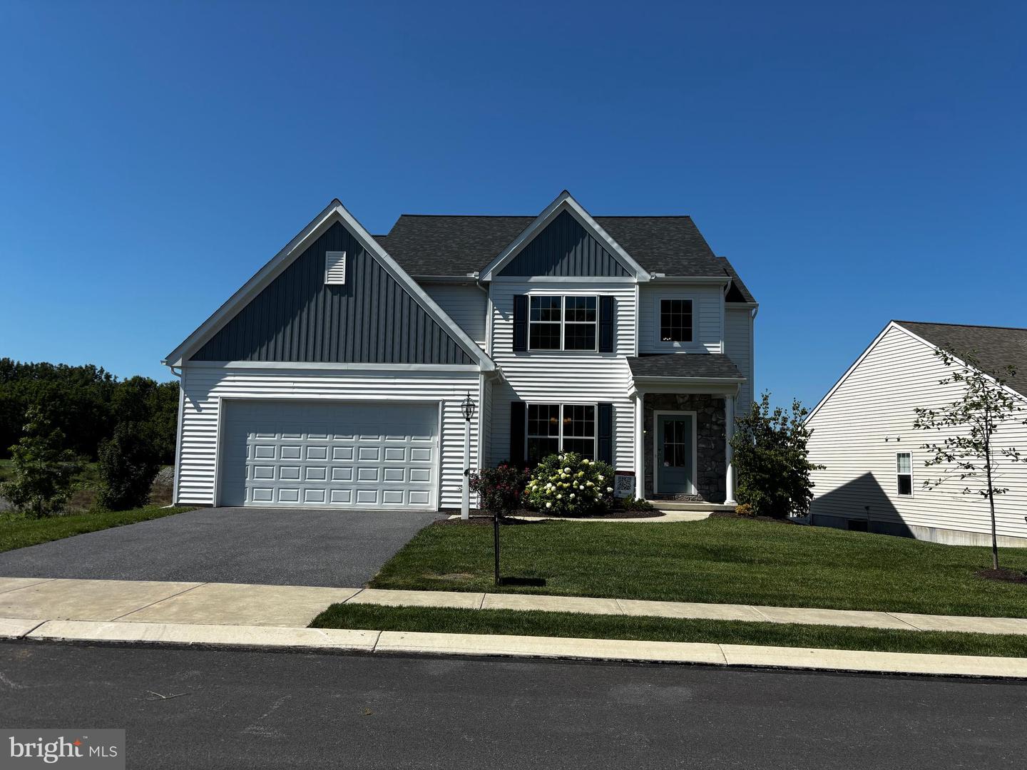 4 Old Orchard Rd Property Photo 1