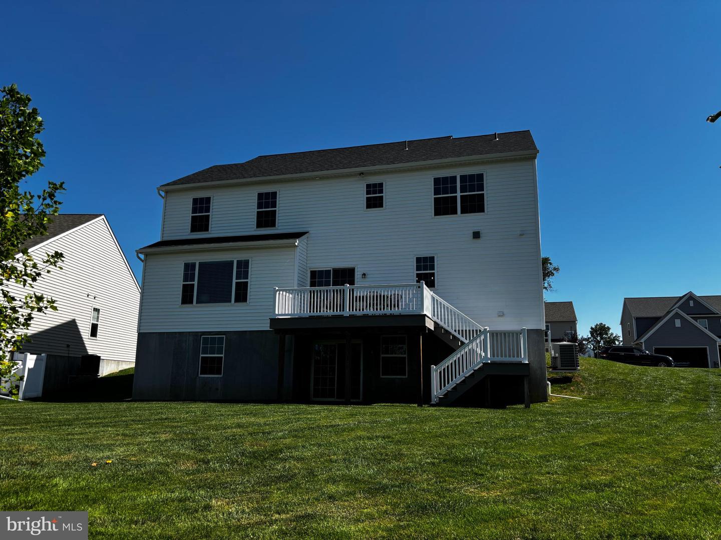 4 Old Orchard Rd Property Photo 5