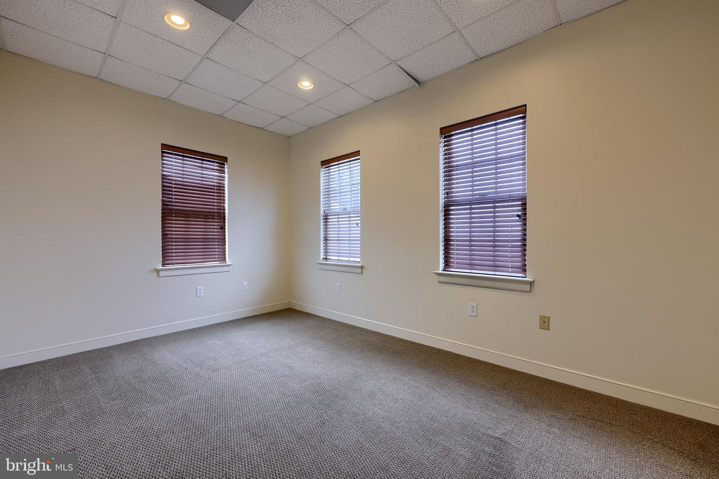 342 E Main St #suite 202 Property Photo 7