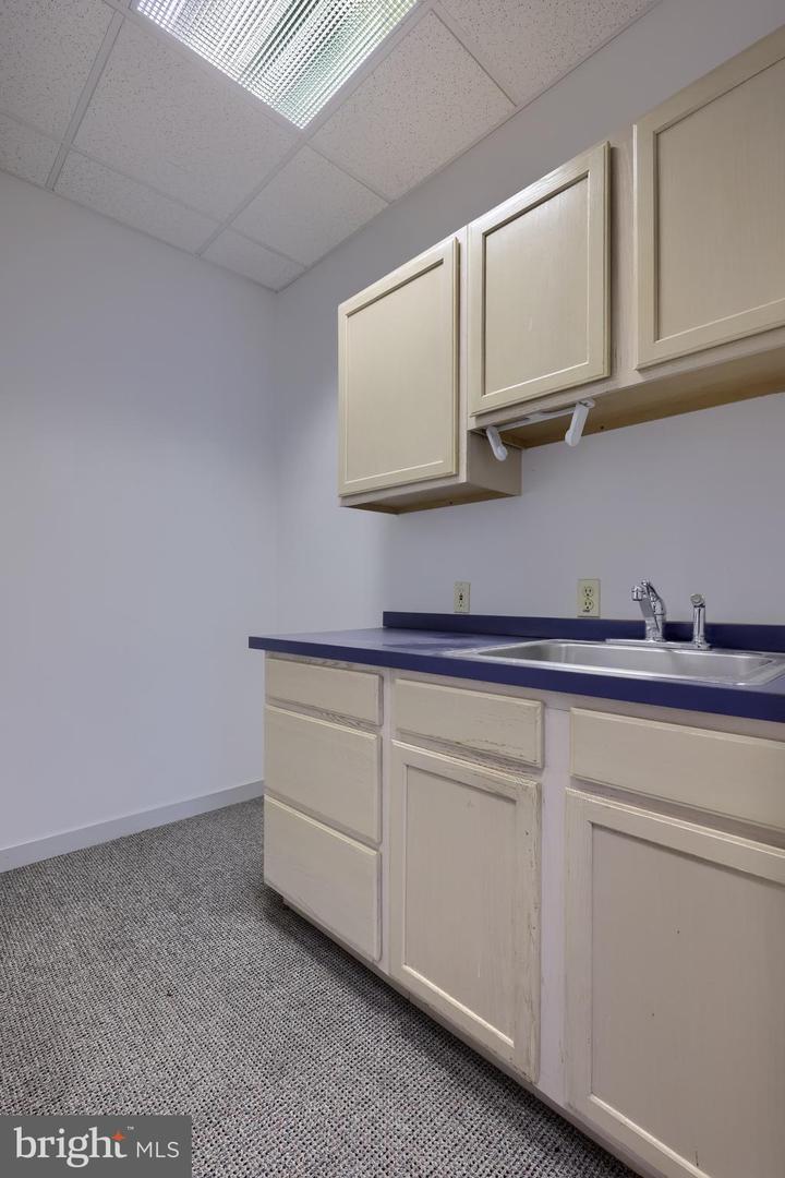 352 E Main St #suite 200 Property Photo 9