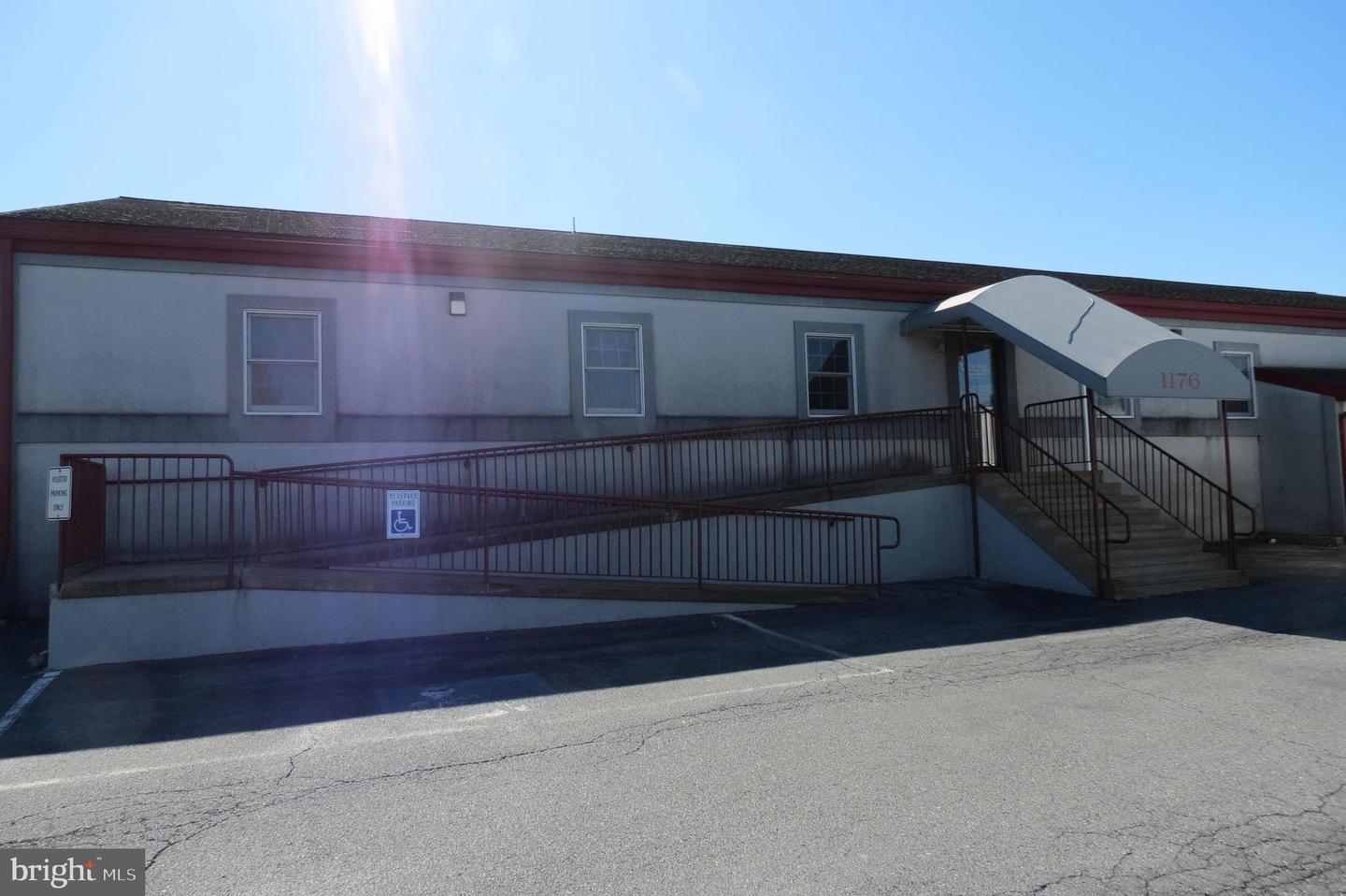1176 Enterprise Ct Property Photo 3