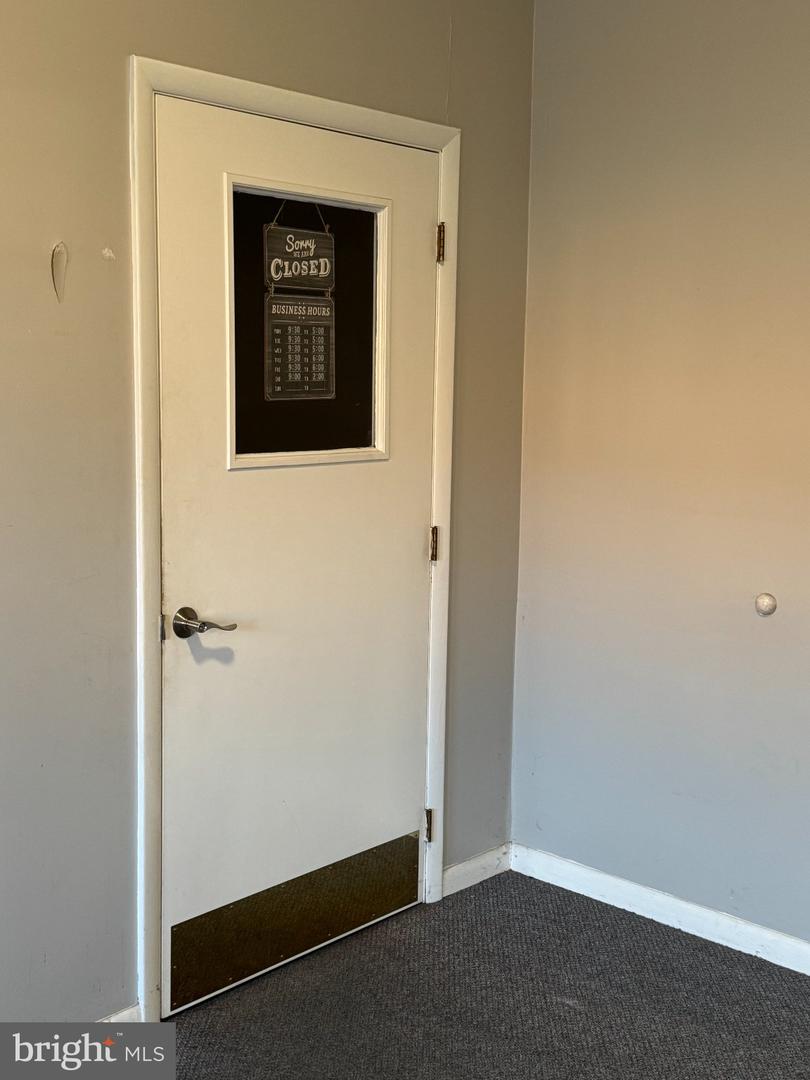 684 W Main St #c Property Photo 10