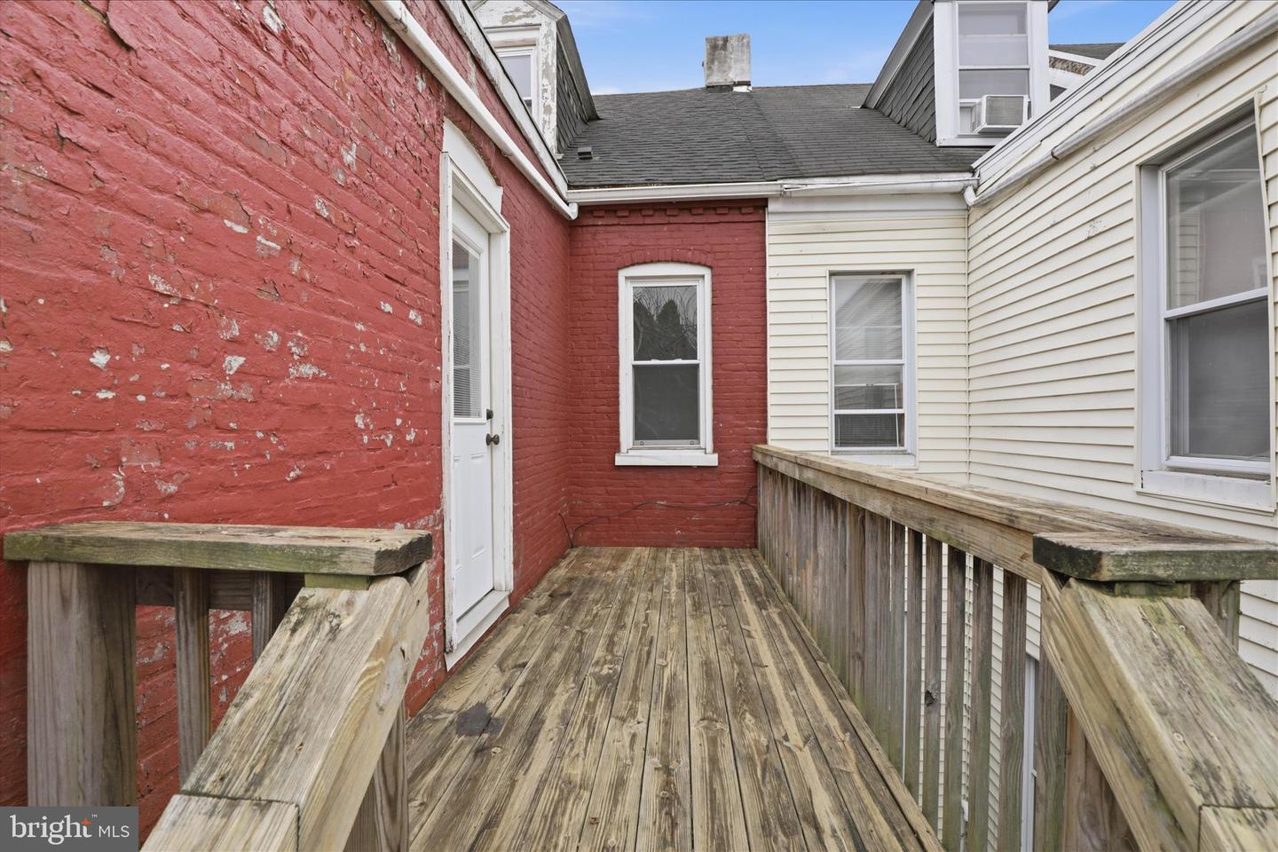 327 Hazel St Property Photo 31