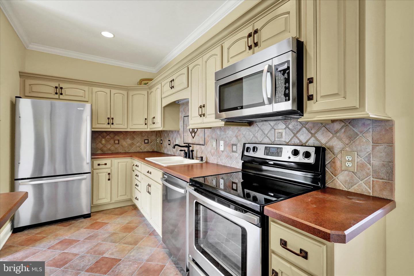 1000 Bluestone Dr Property Photo 74