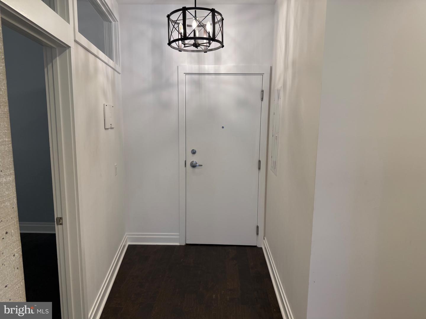 41 W Lemon St #308 Property Photo 6