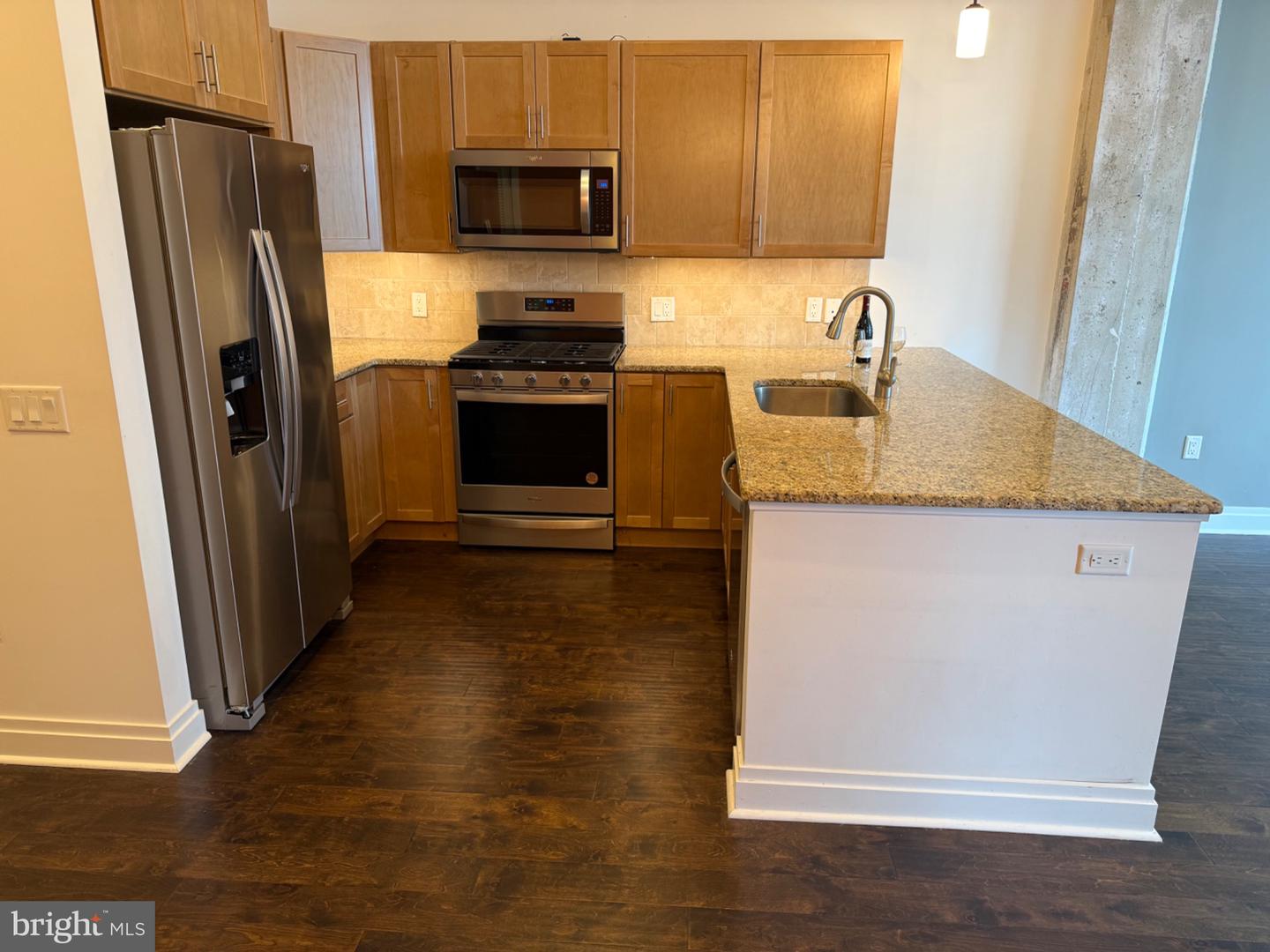 41 W Lemon St #308 Property Photo 7