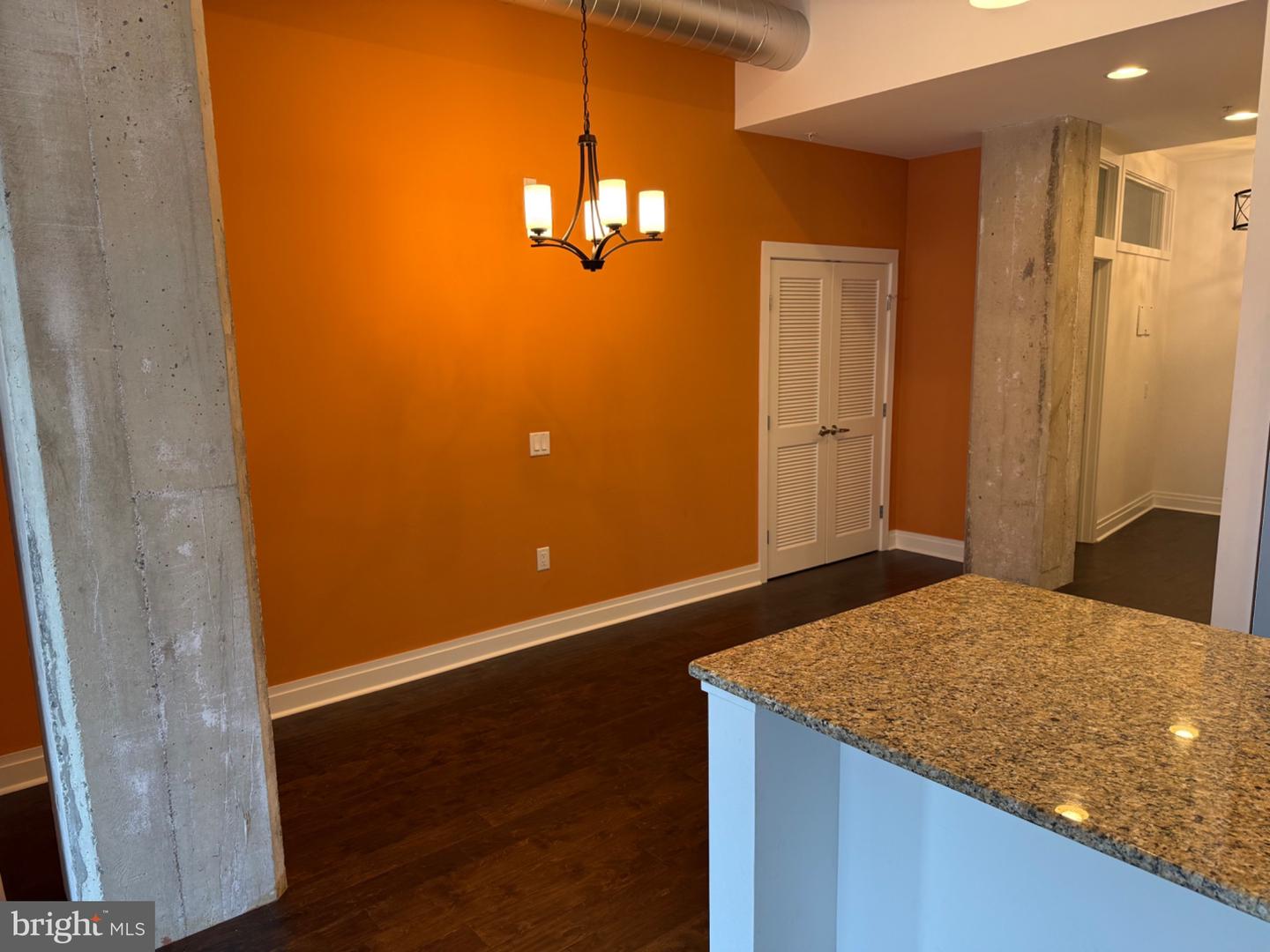 41 W Lemon St #308 Property Photo 11