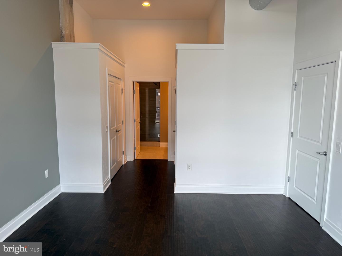 41 W Lemon St #308 Property Photo 18