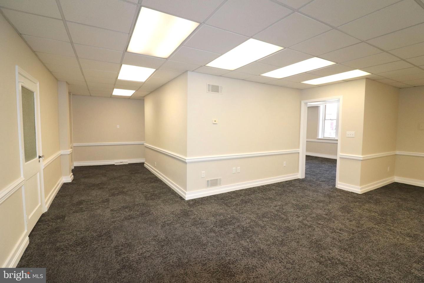 1413-23 W Main St Property Photo 12