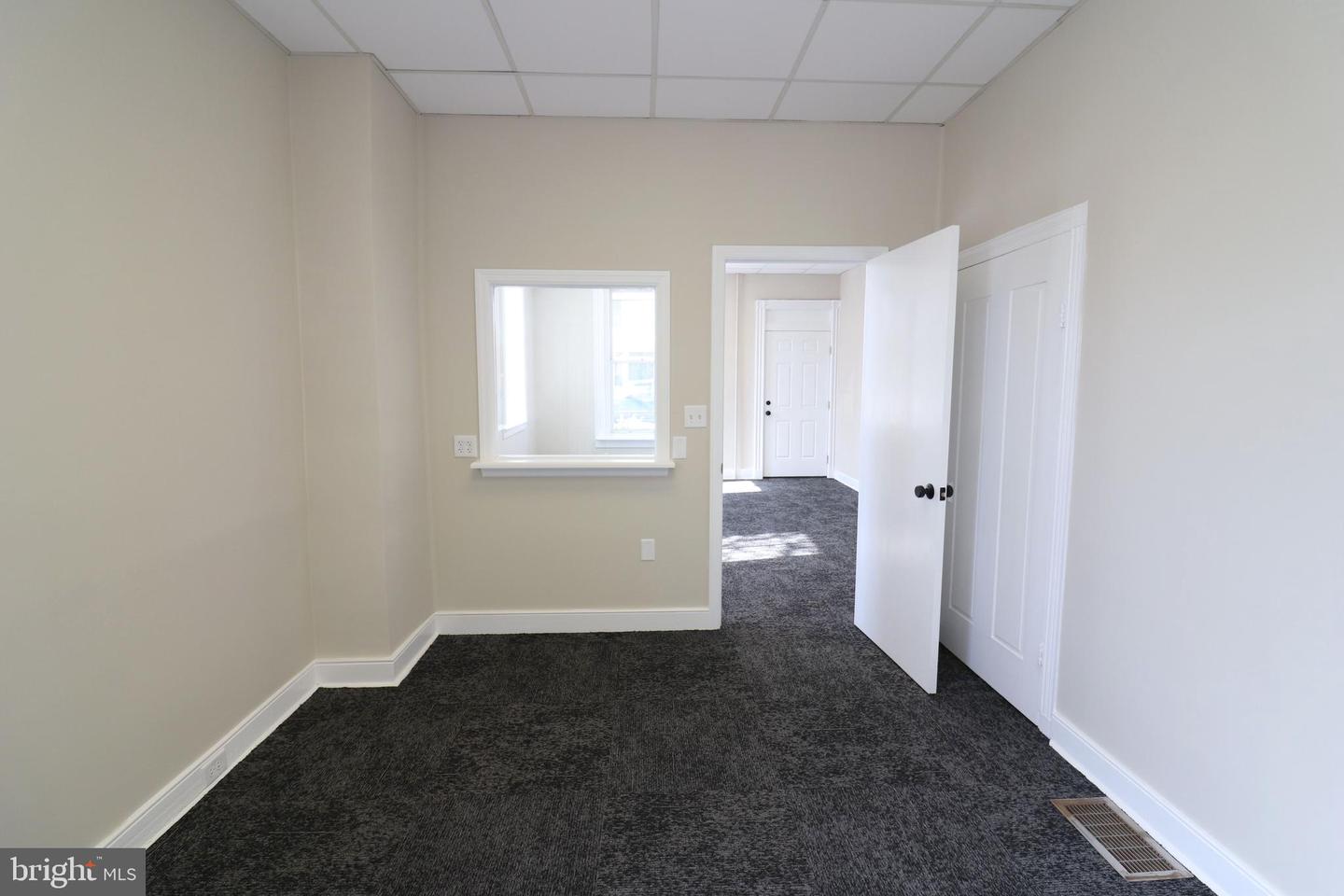 1413-23 W Main St Property Photo 29