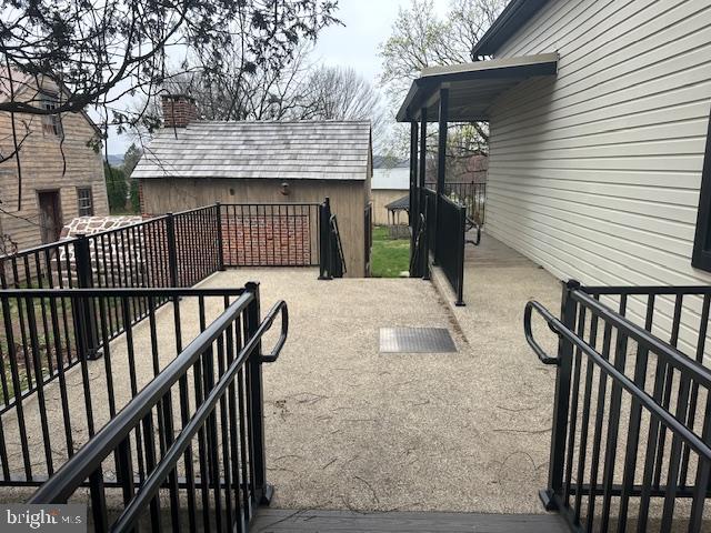2651 N Reading Rd #b Property Photo 3