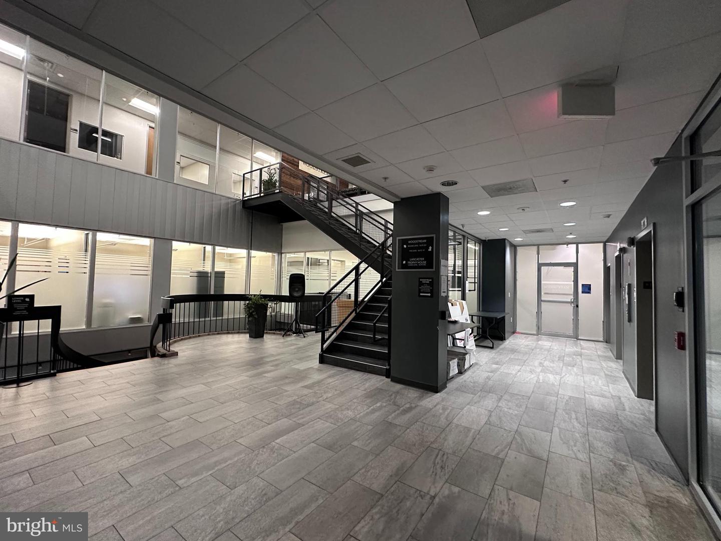 29 E King St #suite 101 Property Photo 6