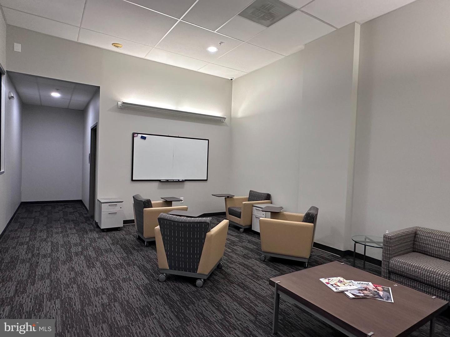 29 E King St #suite 101 Property Photo 7