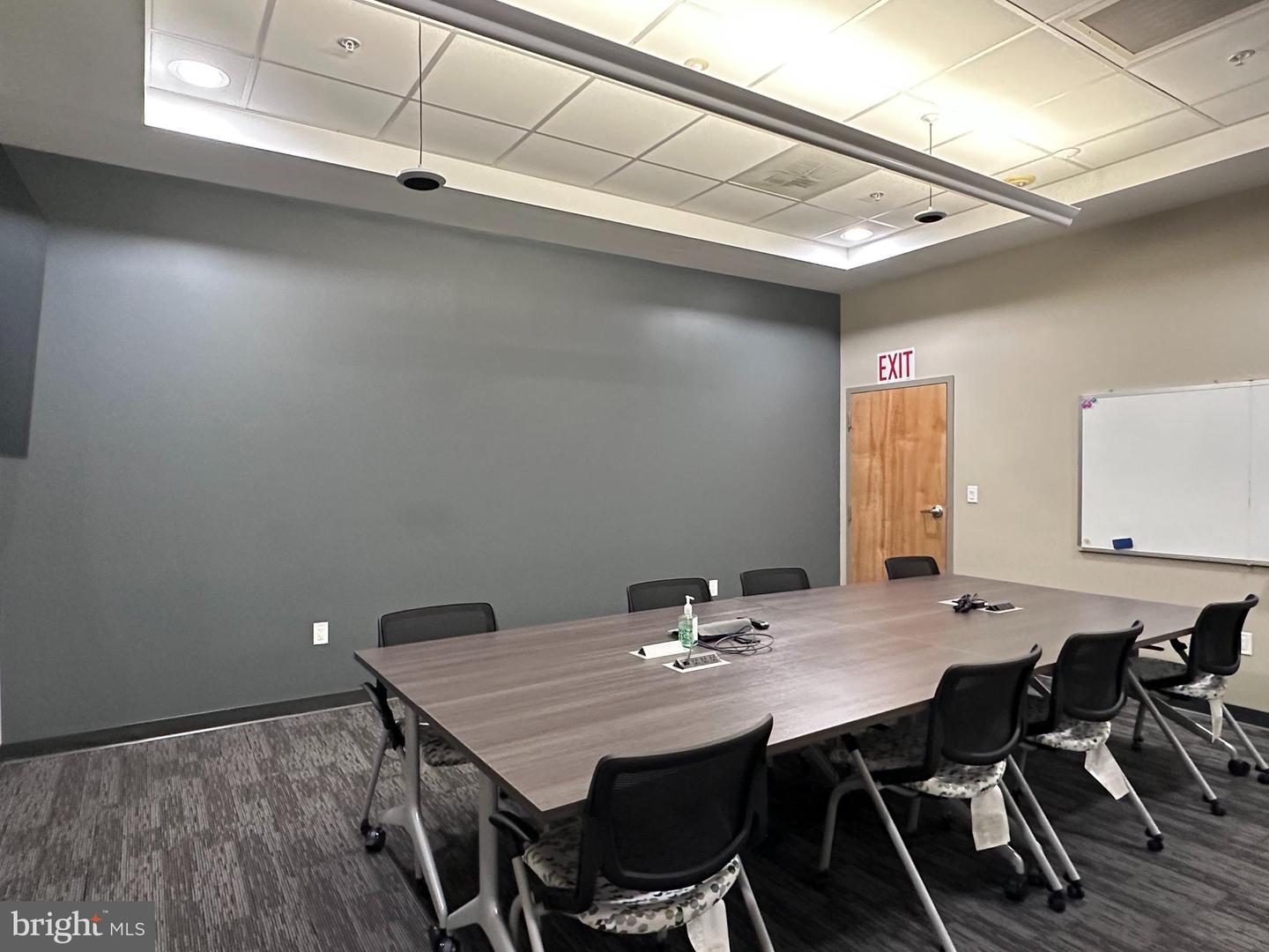 29 E King St #suite 101 Property Photo 10