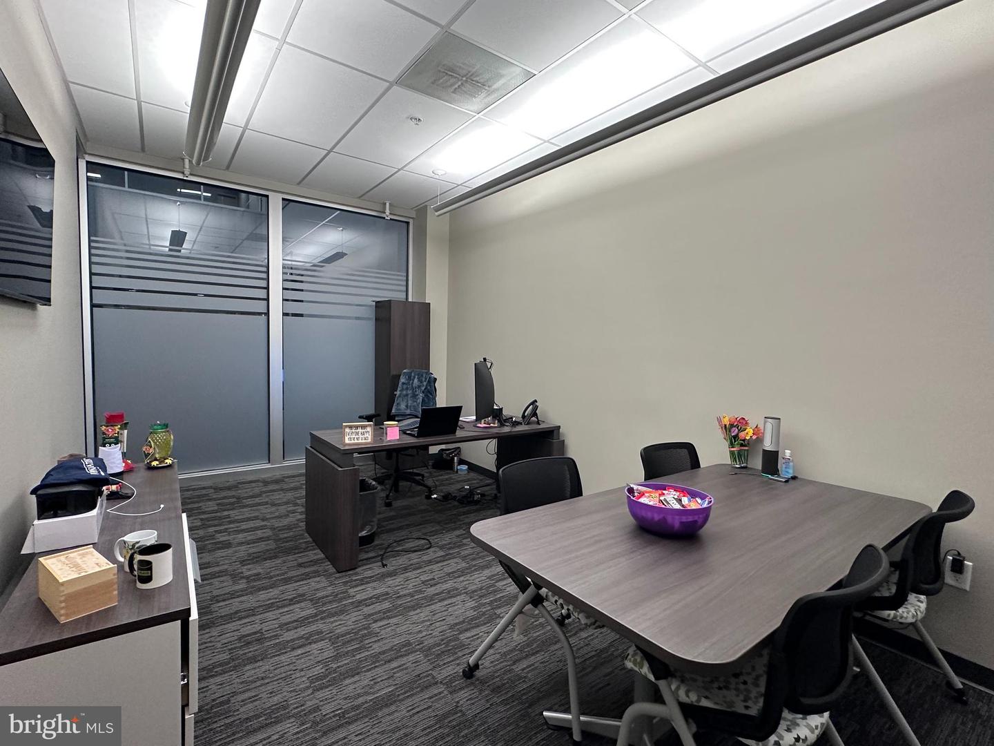 29 E King St #suite 101 Property Photo 15