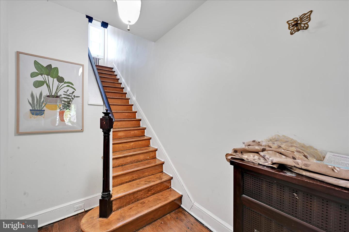 445 N Duke St Property Photo 4