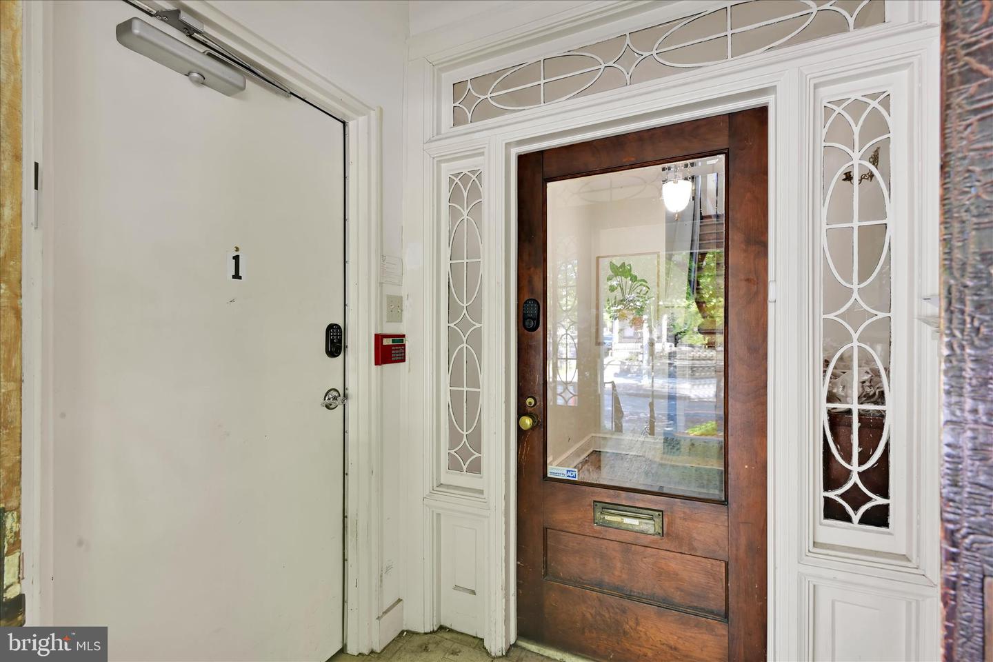 445 N Duke St Property Photo 5