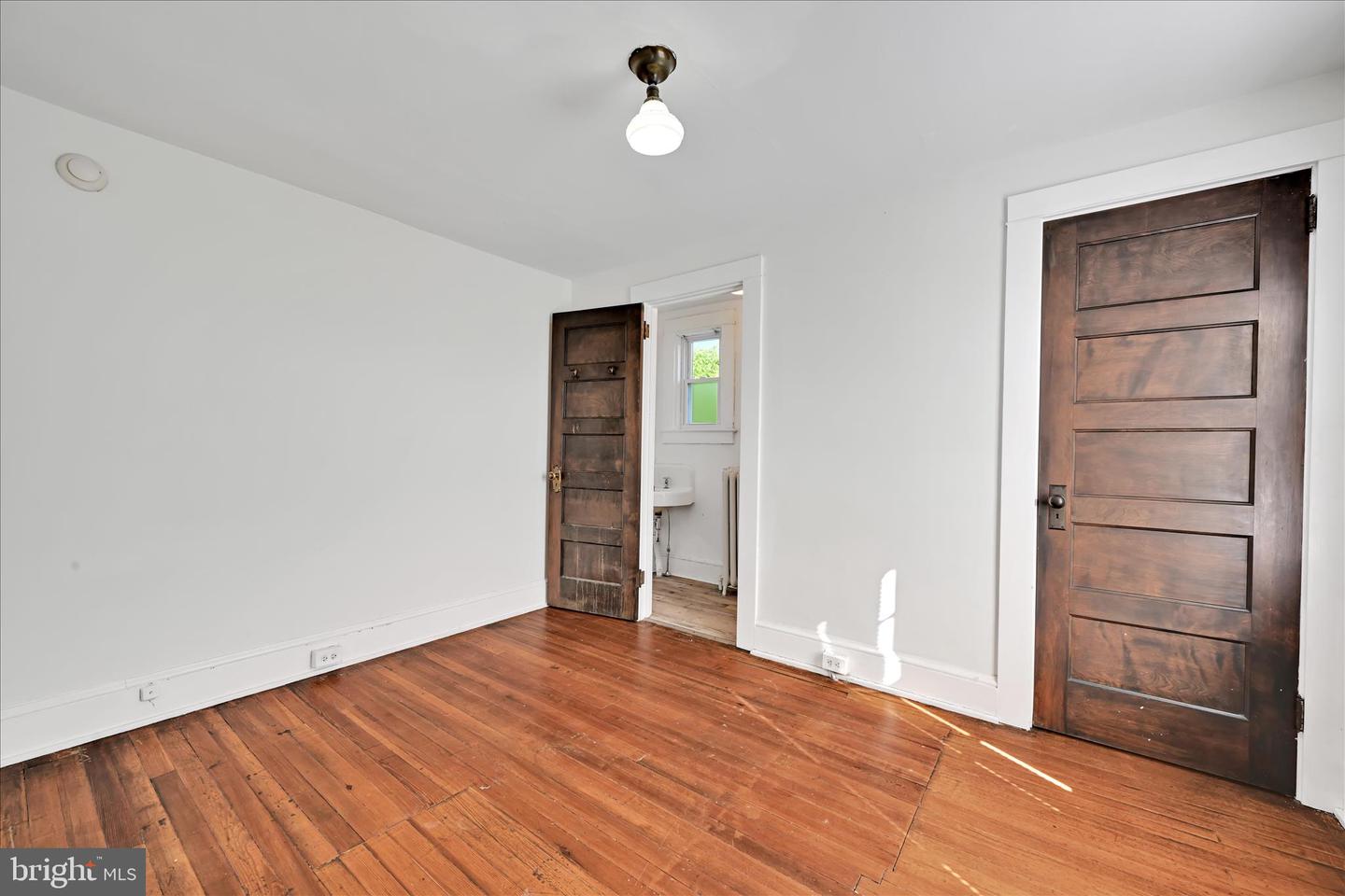 445 N Duke St Property Photo 25