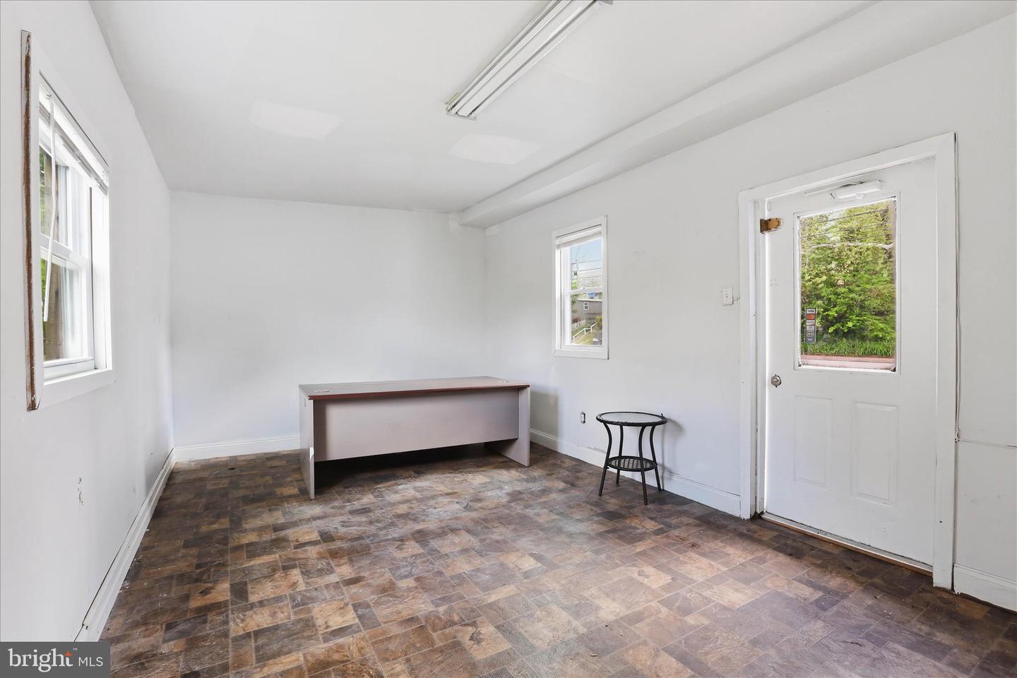 542 S Prince St Property Photo 14