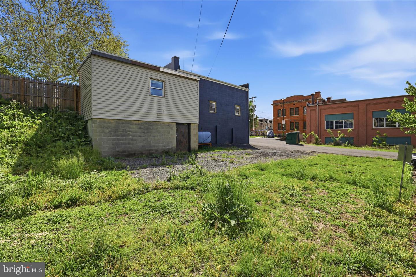 542 S Prince St Property Photo 18